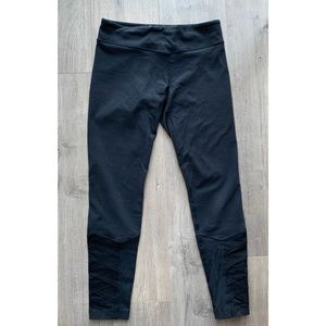 Black lululemon leggings